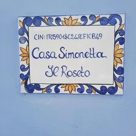 Casa Simonetta Il Roseto * פונזה